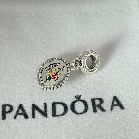 Pandora Newfoundland NL Mummers Charm - Picture 3 of 3